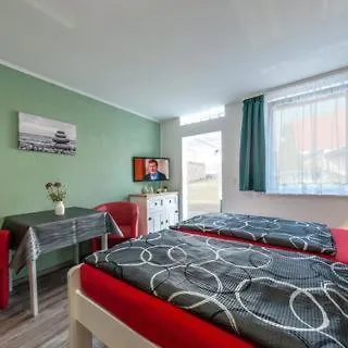 Grosser Gartenbungalow Nr 3 Mit Terrasse - Strandvogtei Apartamento *